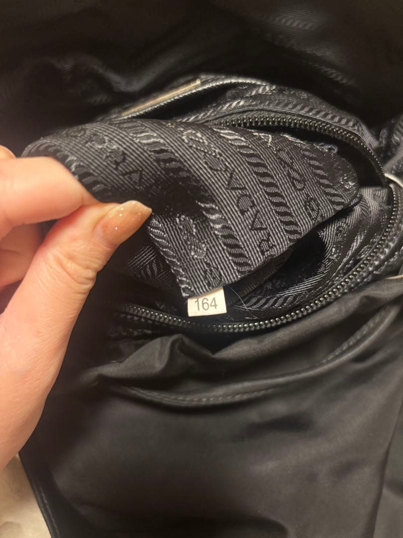 【美品】PRADA プラダ リュック ブラック ナイロン 三角ロゴ　レディース