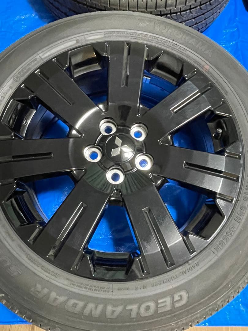 三菱デリカD5 シャモニー タイヤ ホイール【新車外し】1点ずつ出品　（4/4）