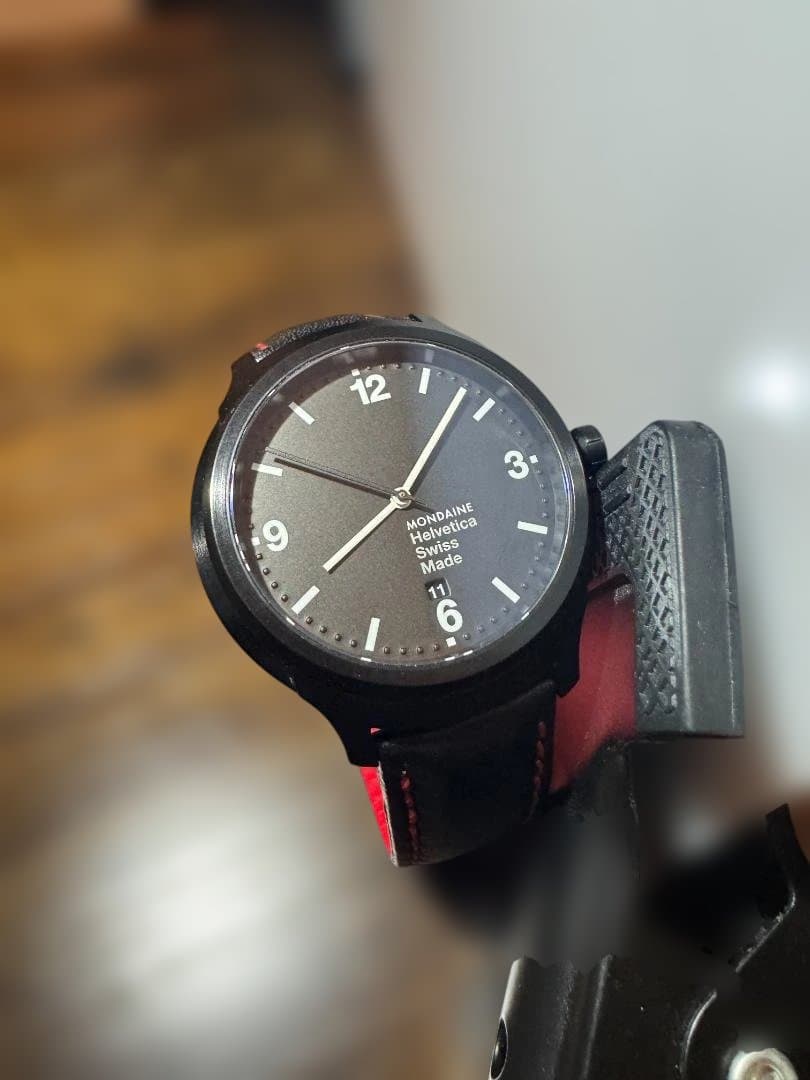 Mondaine モンディーン Helvetica No.1 Bold