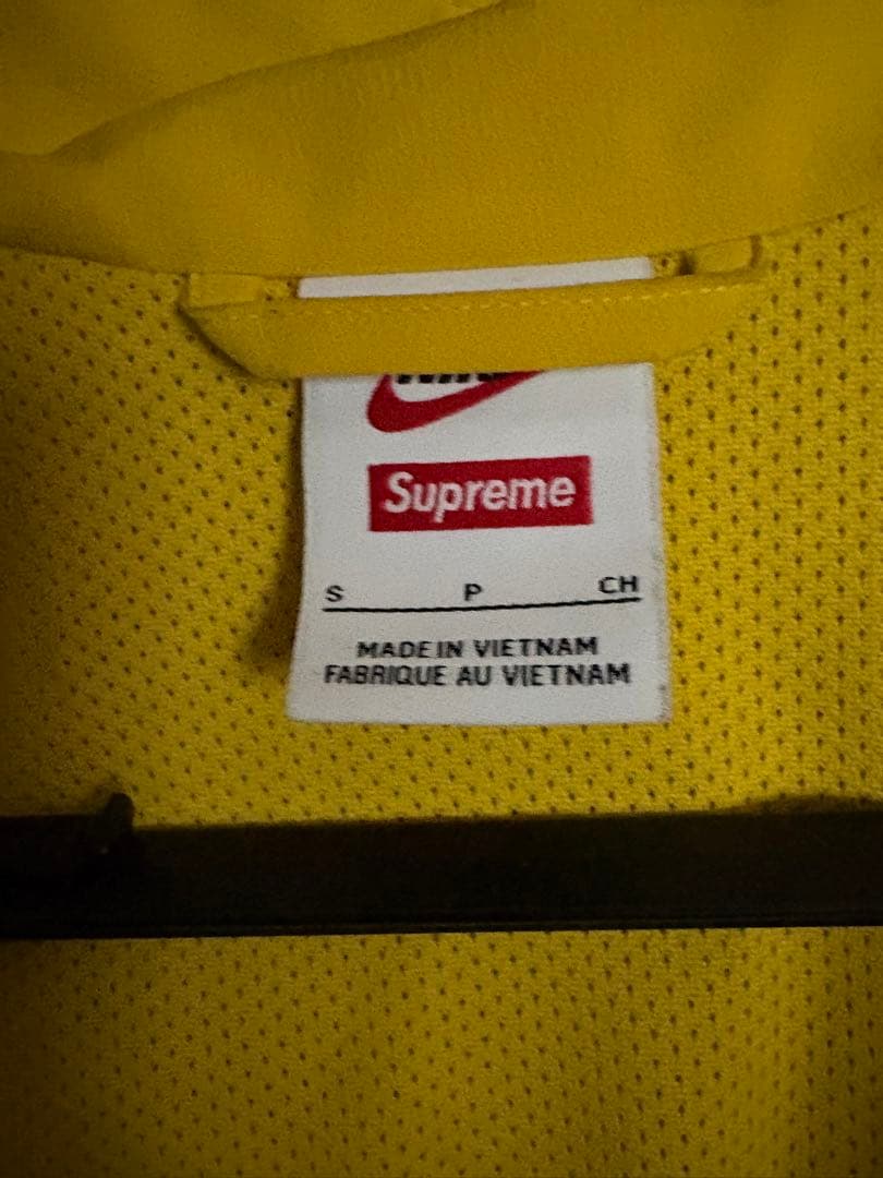 Nike ×supreme ナイロンジャケット かつきくん着用‼️即日発送‼️