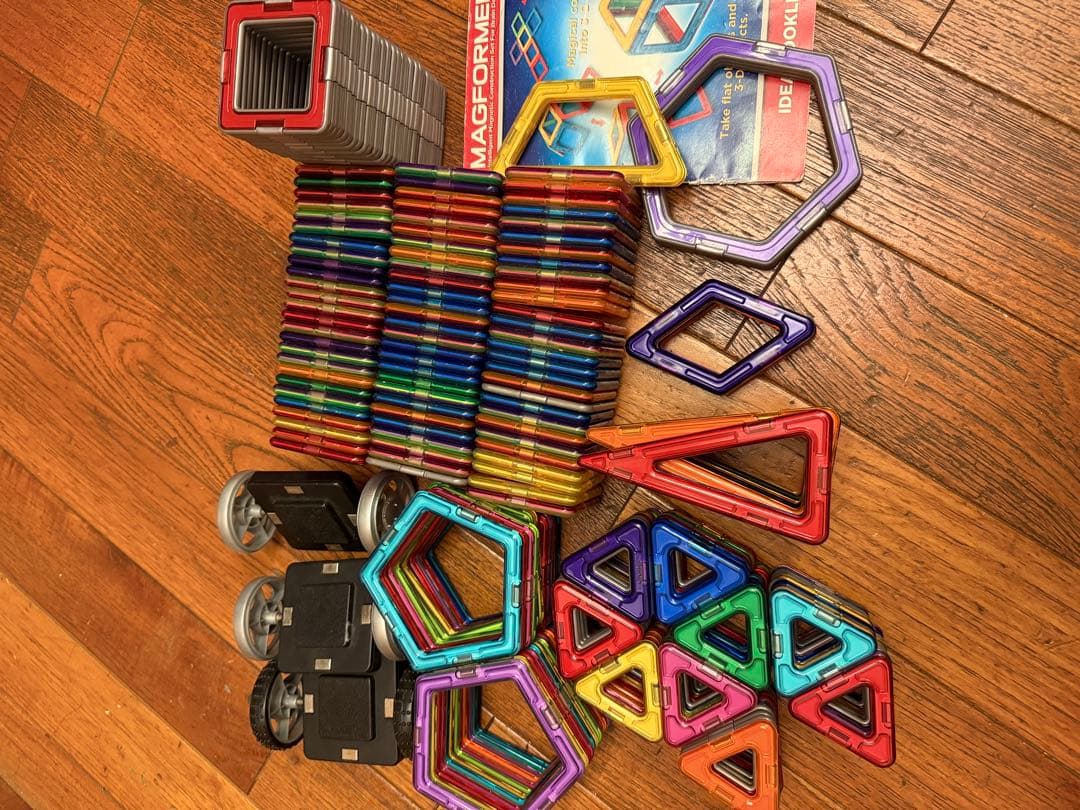 マグフォーマー　220ピース以上+タイヤセット