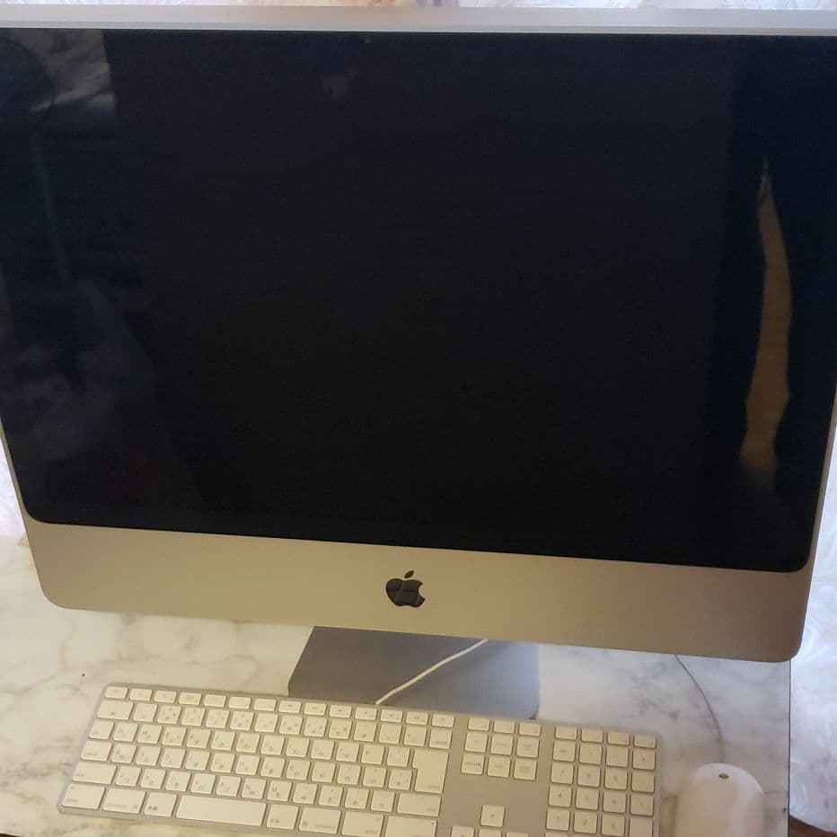 iMac 24インチ 2.4GHz Intel Core 2     320ＧＢ
