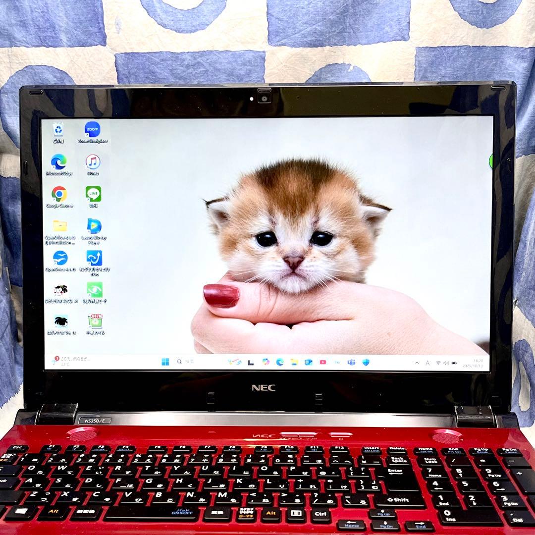 綺麗ブルーレイ☆快適SSD☆大人気赤ノートパソコン♪カメラ付！Windows11