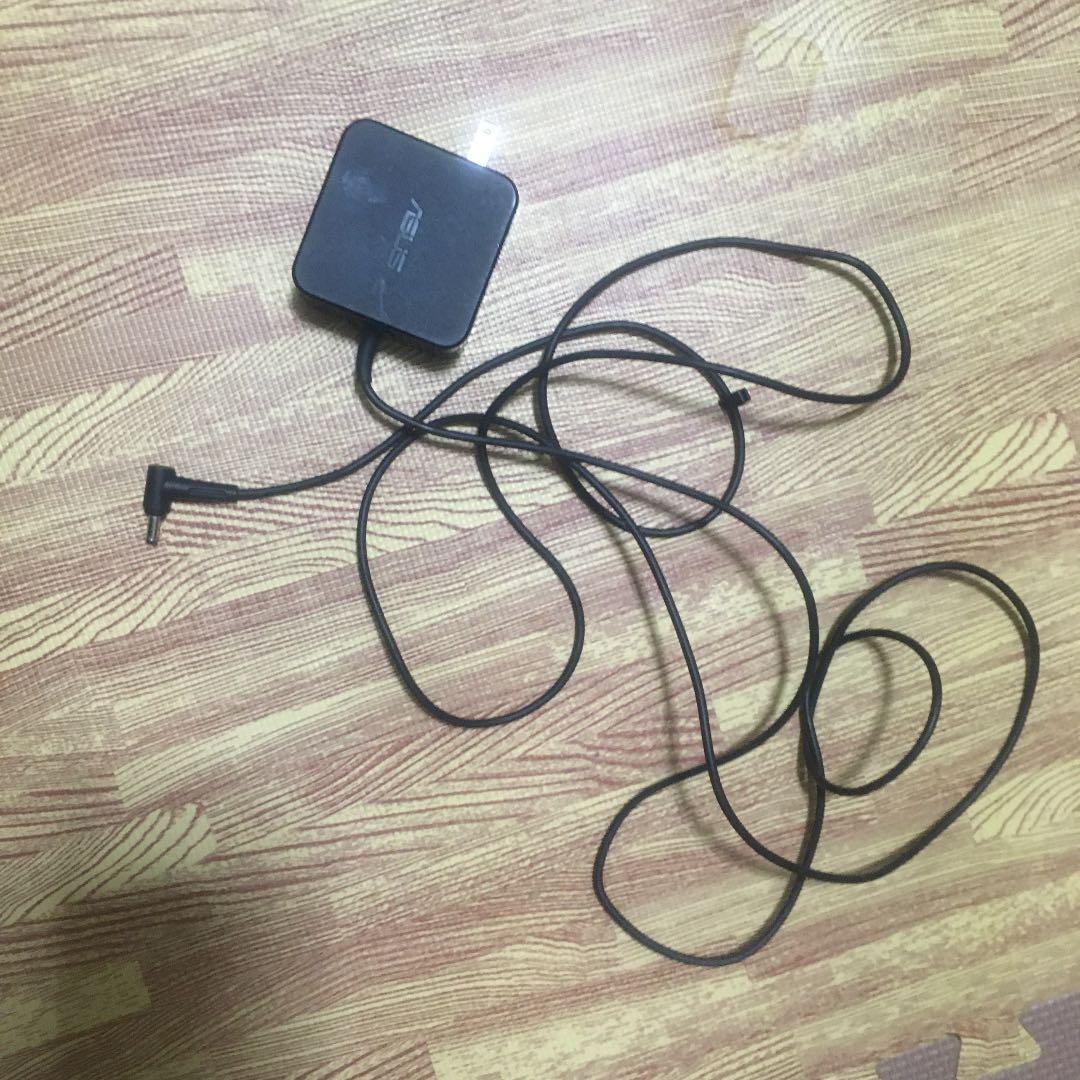 ASUS ノートパソコン　VivoBook