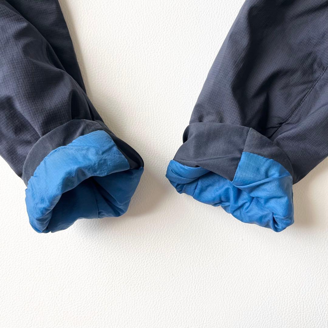 3253【美品】アークテリクス　Atom LT Hoody 中綿ジャケット　紺