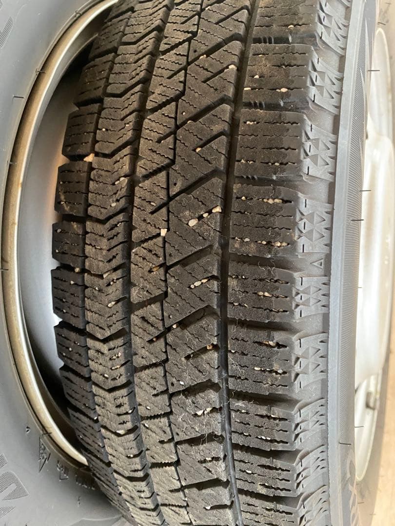土日限定価格　軽自動車全般　送料込み　バリ溝　スタッドレス　155 65 14