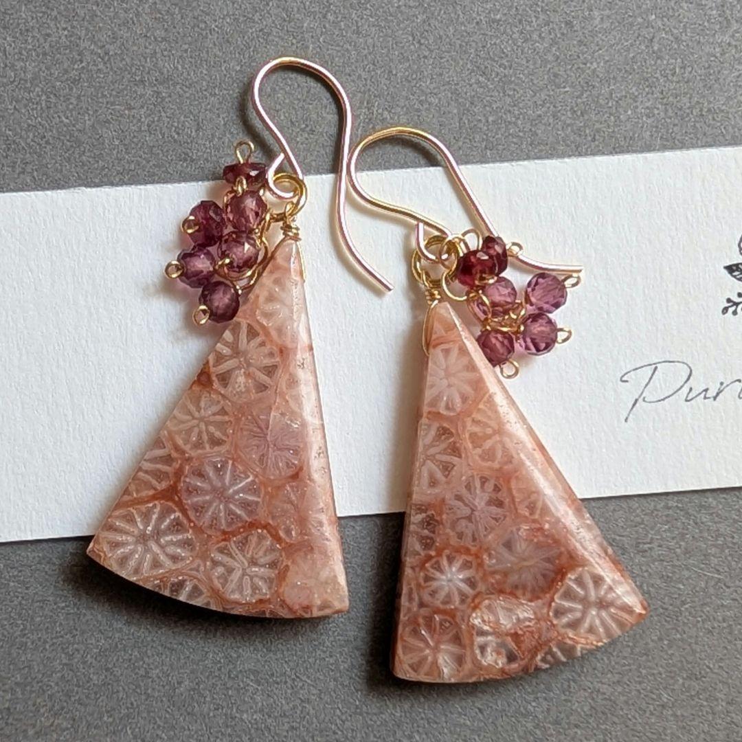 ピンクフォッシルコーラル ピアス