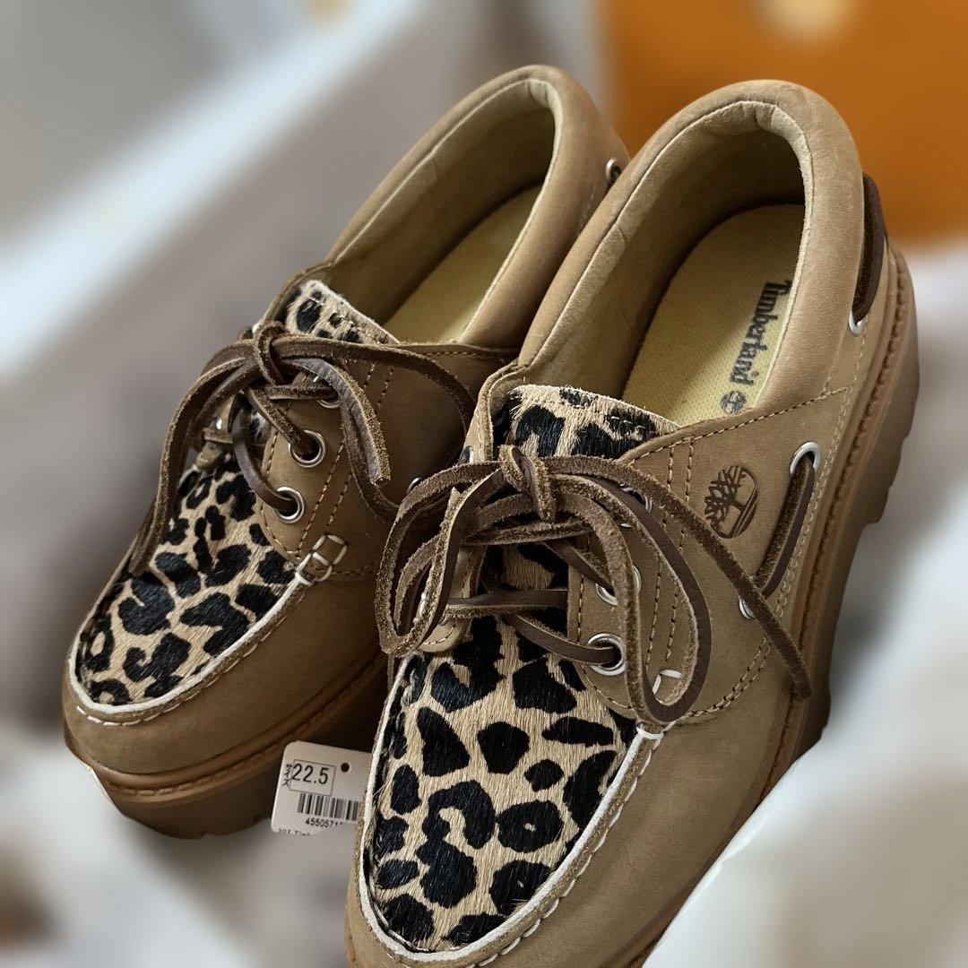 新品Timberlandティンバーランドヒョウ柄厚底ローファー 22.5