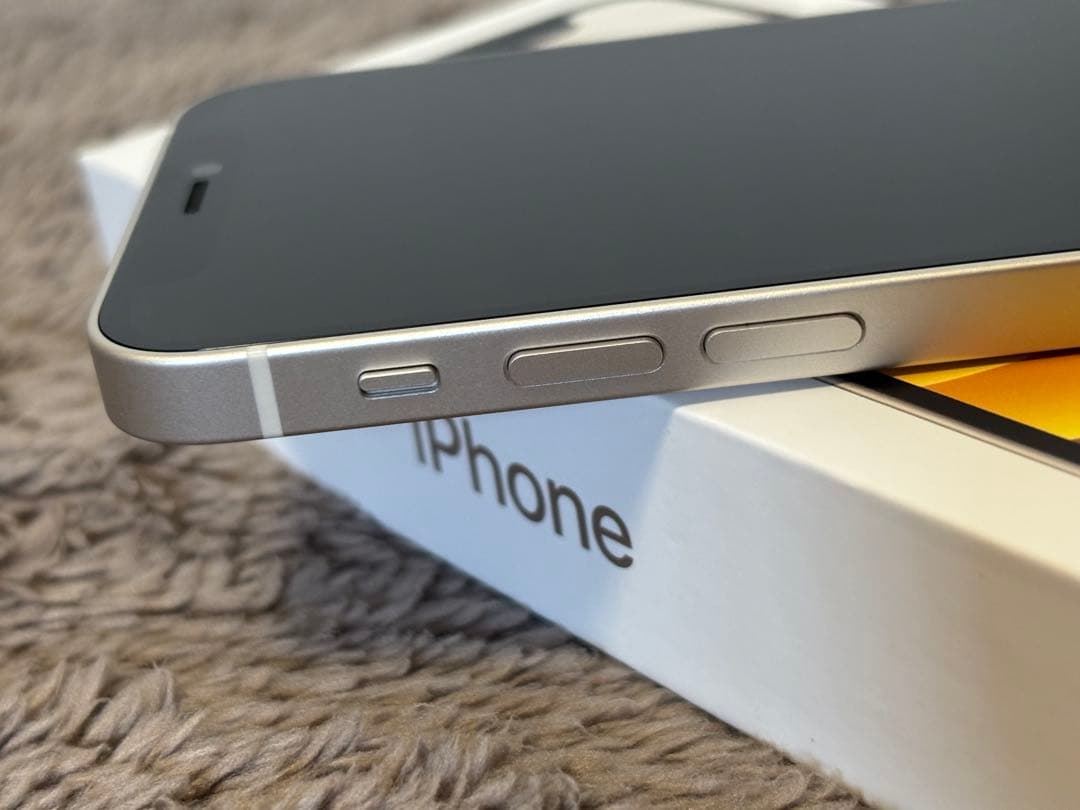 美品 iPhone12 mini 64GB