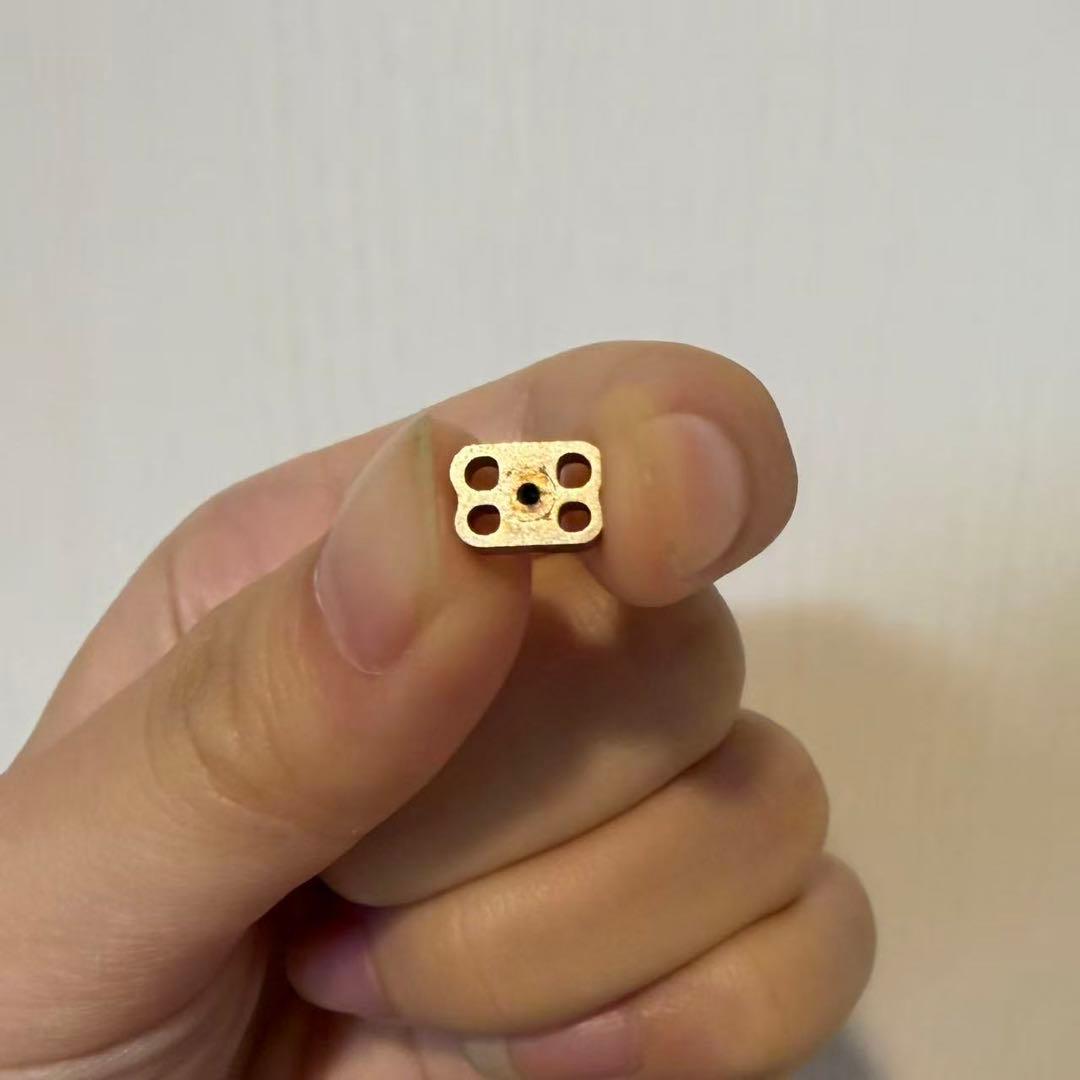 バレンシアガ　ピアス　片耳