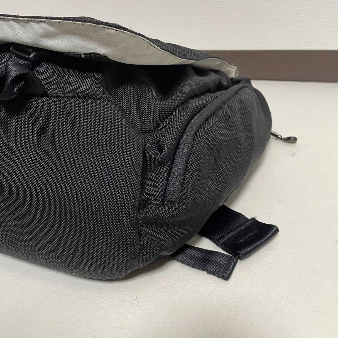 Patagonia　パタゴニア　メッセンジャーバッグ　ブラック　A4可　y2k