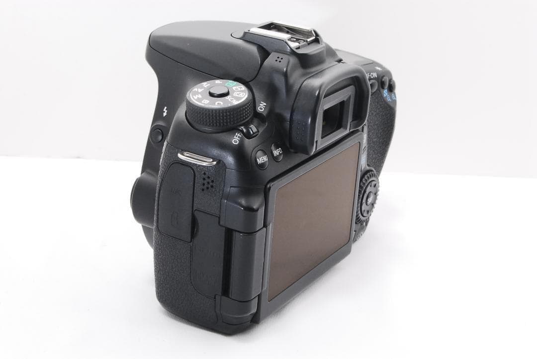 Canon EOS 70D 一眼レフカメラ ダブルレンズ スマホ転送機能搭載