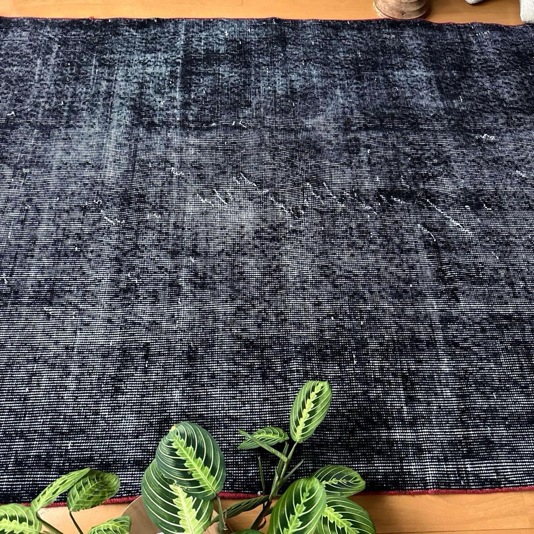 116.5×213.5オーバーダイ　ワンカラー赤ステッチ　トルコヴィンテージラグ