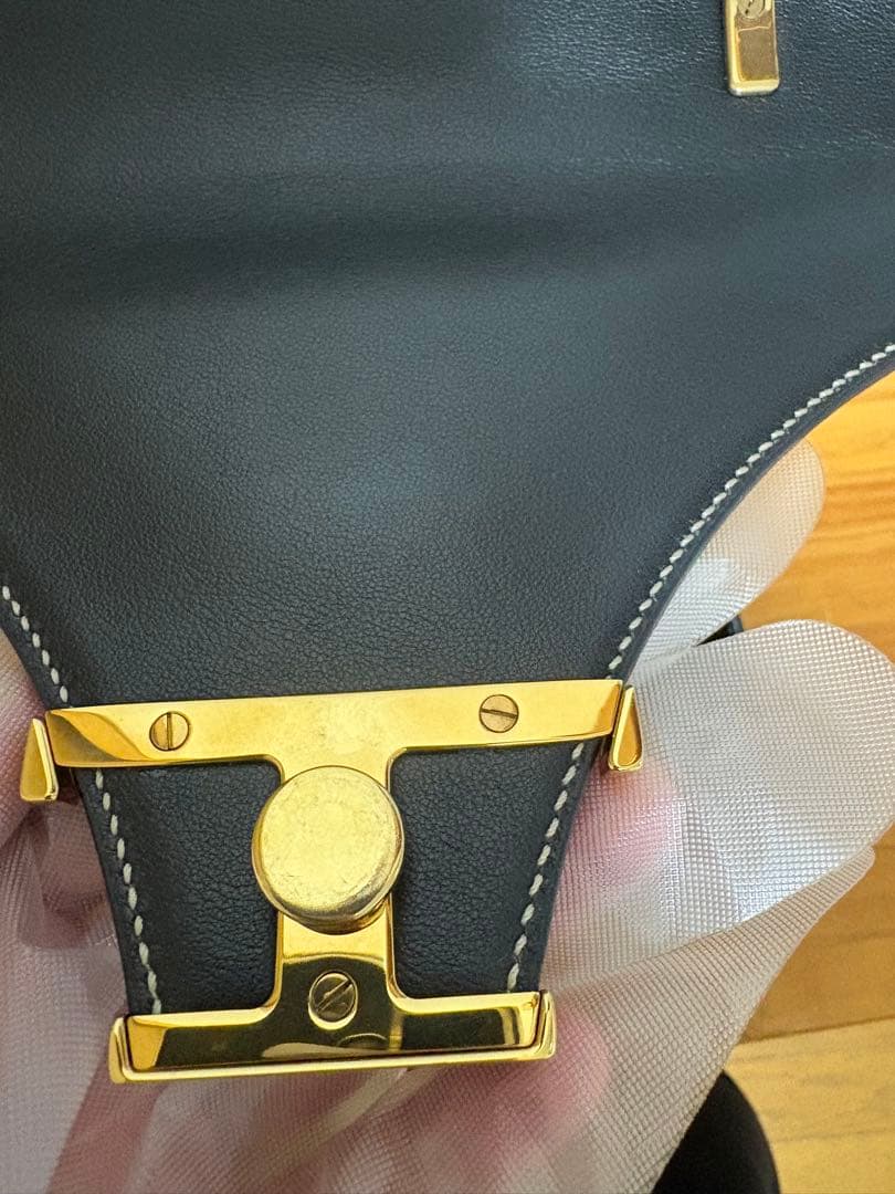 ｋ☆TOD'S タイムレスキャンパスハンドバッグ 黒/アイボリー