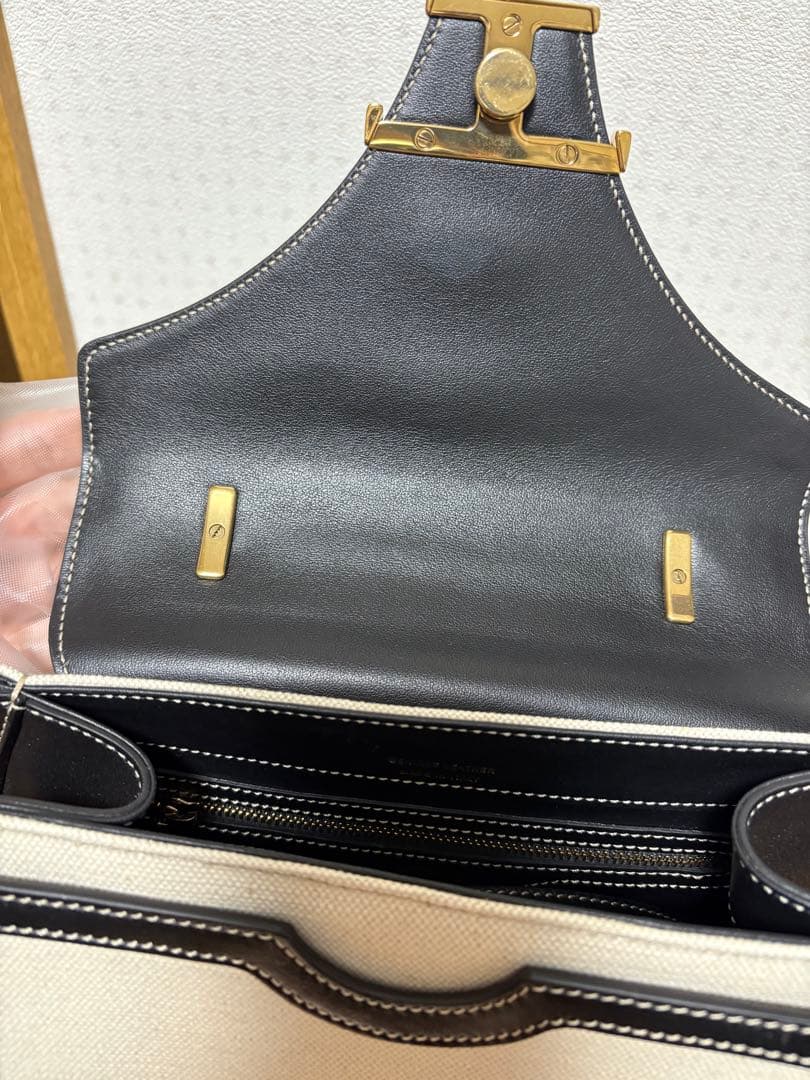 ｋ☆TOD'S タイムレスキャンパスハンドバッグ 黒/アイボリー