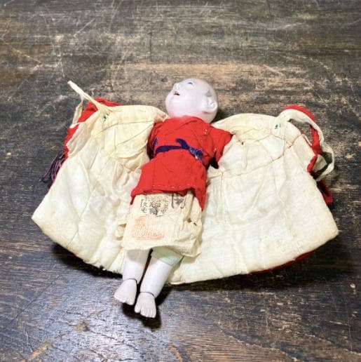 有職御人形司　初代伊藤久重の江戸のものと思われる抱き人形 難有り