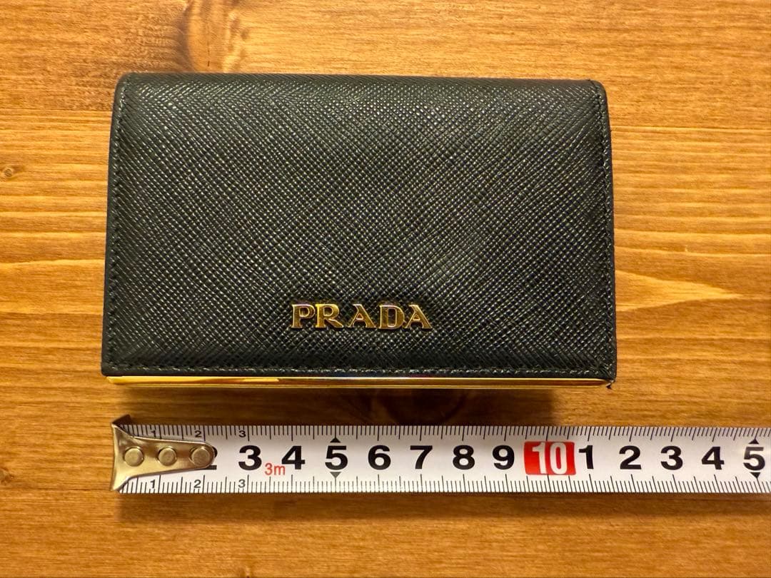 美品　PRADA プラダ　カードケース　名刺入れ　サフィアーノ　黒