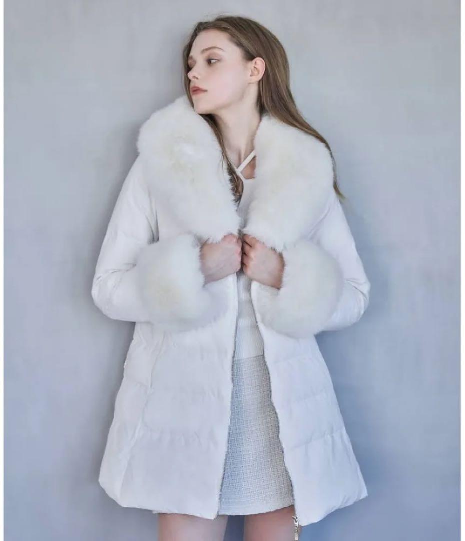 Riu リウ　Rちゃん　ホワイト ダウンジャケット ファー　FREE SIZE