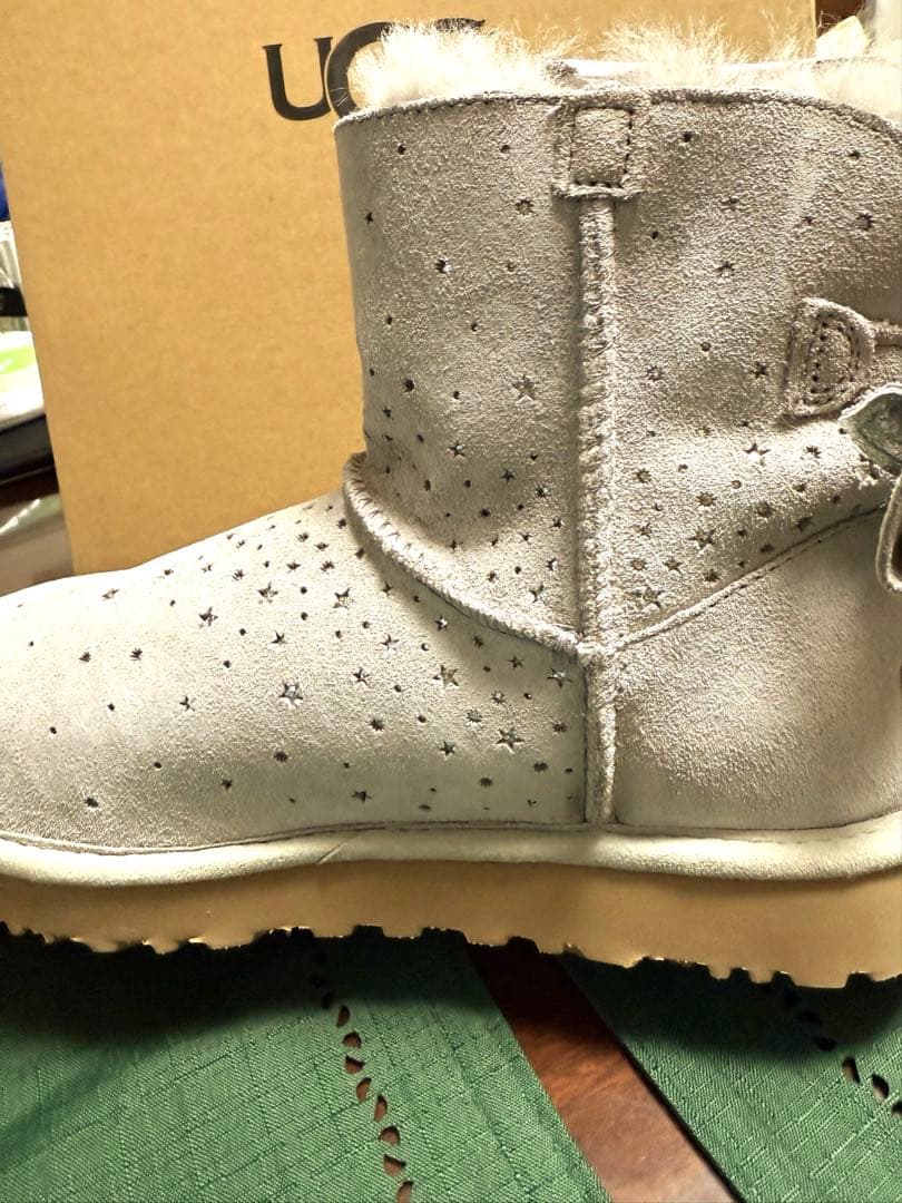 UGG ムートンブーツ グレー 星型装飾
