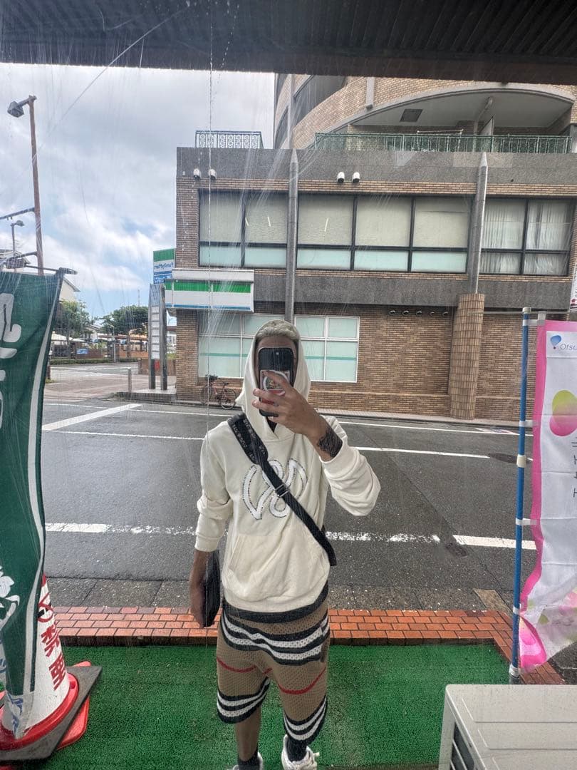 TIGHTPOSSE パーカー