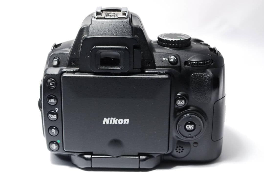♥初心者安心セット♥Nikon D5000♥高画質×軽量 AF対応 標準レンズ付