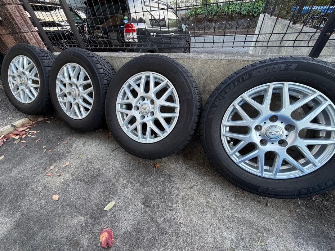 ミシュラン X-ICE  2022年製 スタッドレス195/65R15