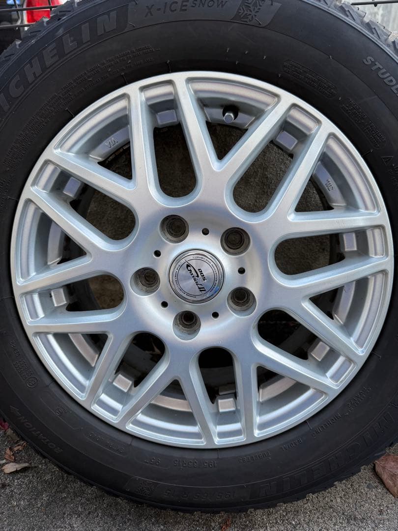 ミシュラン X-ICE  2022年製 スタッドレス195/65R15