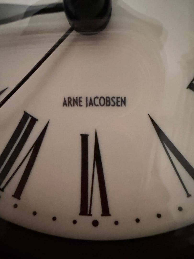 アルネヤコブセン ARNE YACOBSENテーブルクロック 黒