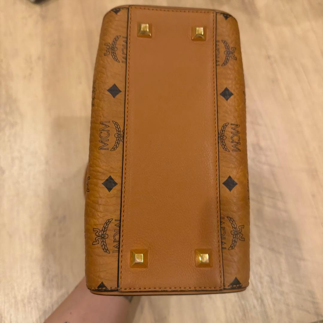 お値下げします。MCM ショルダーバック