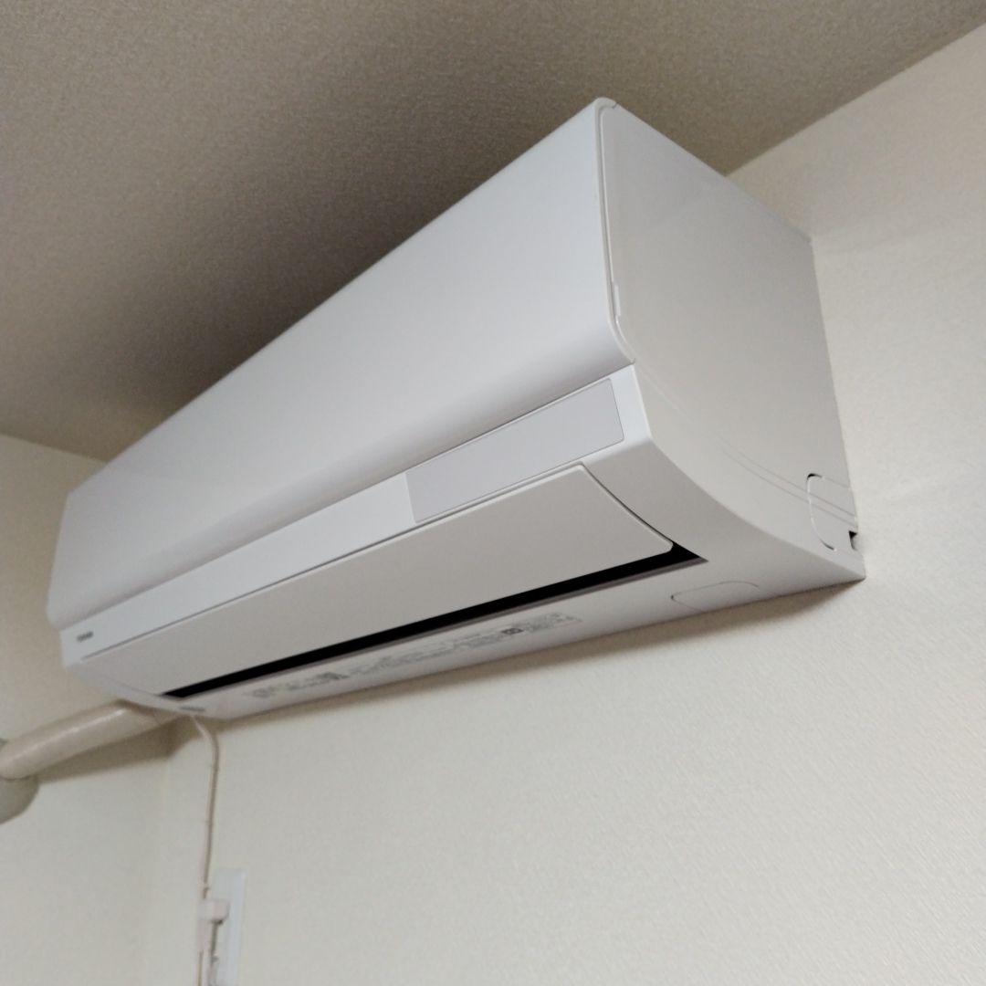 2024年製【直接引取りのみ】東芝エアコンRAS-2513T◆使用頻度極低