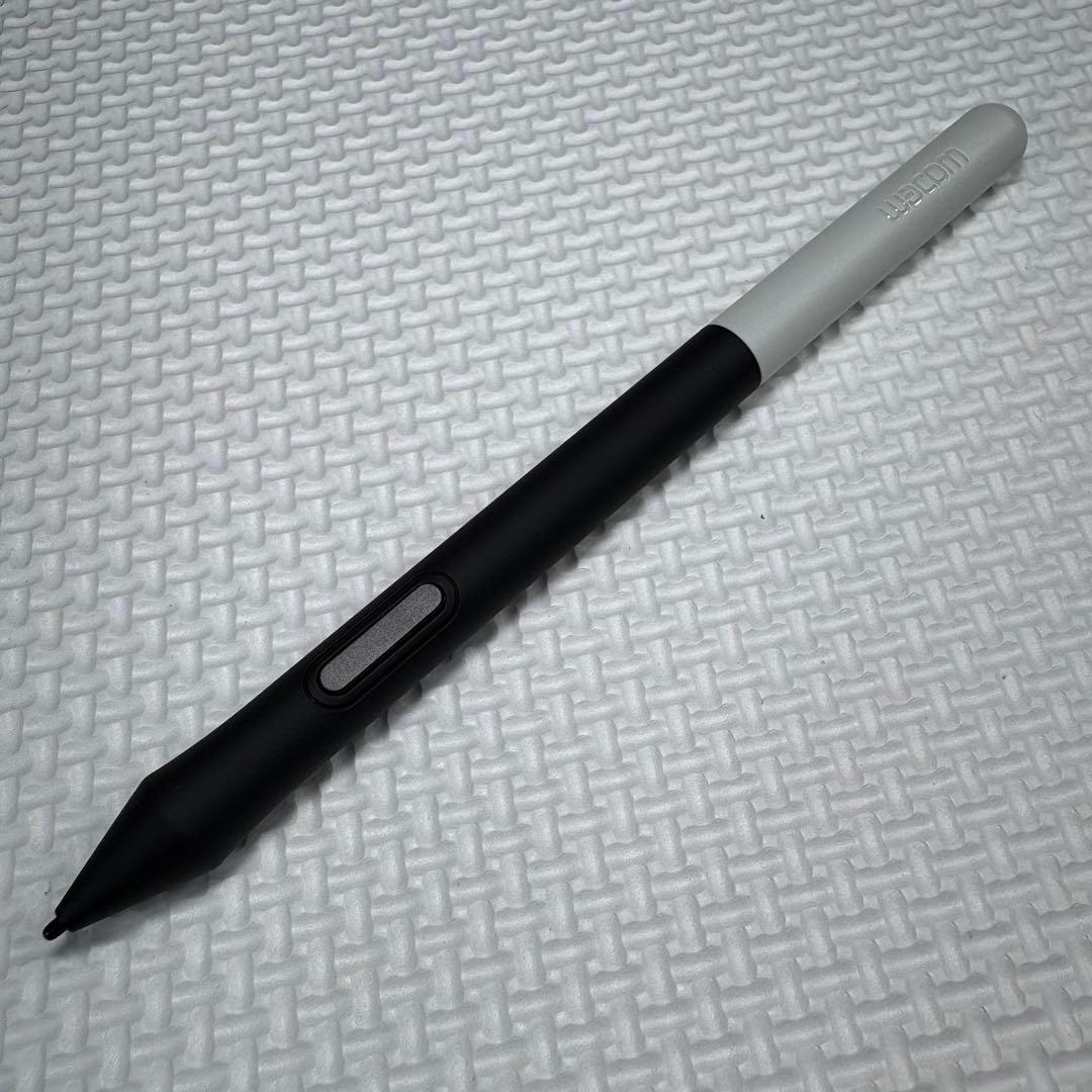 ✨美品✨ WACOM One 液晶ペンタブ DTC133 2023年製