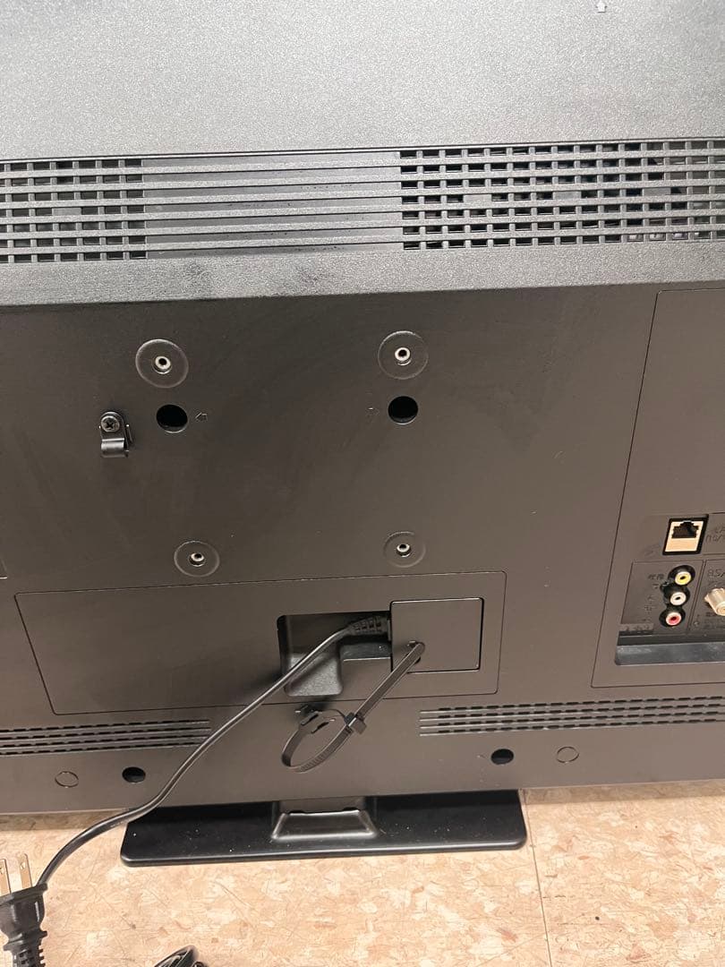 SHARP シャープ　液晶テレビ　2T C32DE 22年製　リモコン付き