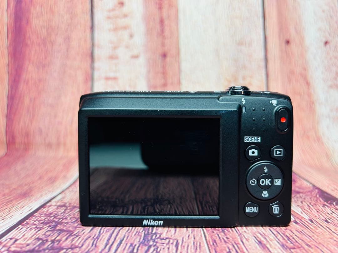 箱付き Nikon ニコン COOLPIX A100 シルバー デジタル