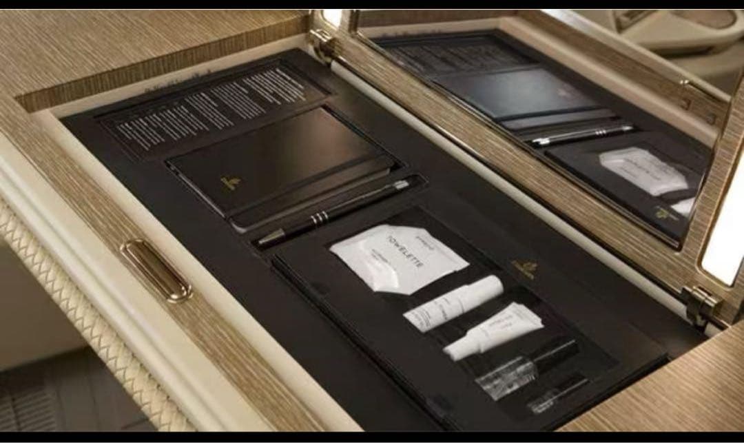 エミレーツ航空　ファーストクラスアメニティ