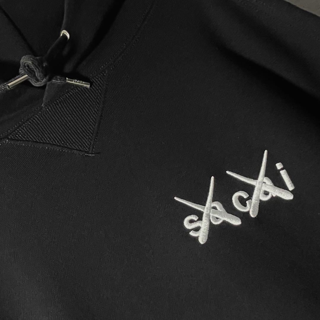【鬼レア】サカイsacai☆カウズ限定コラボ刺繍ロゴスウェットパーカー希少XL