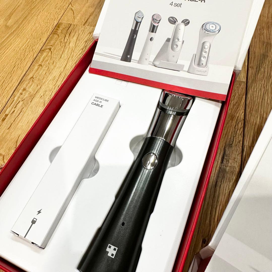 SALE【超美品】メディキューブ 美顔器4点セット＋付属品