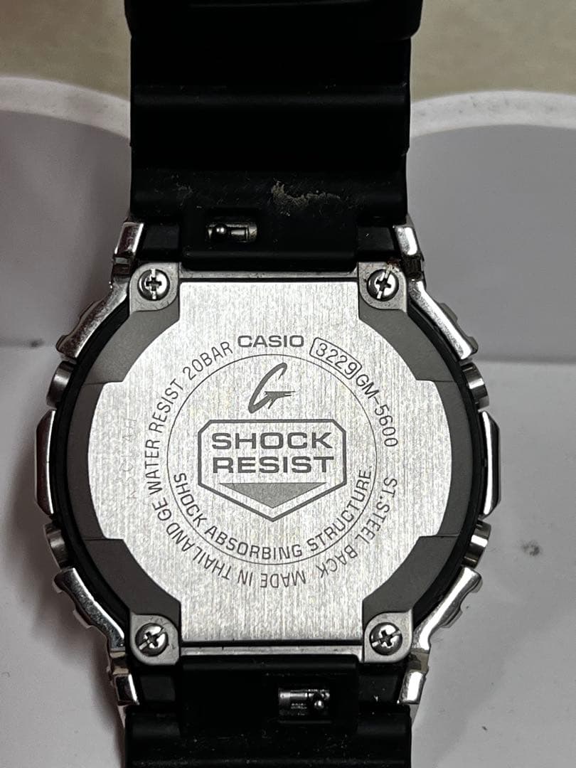 CASIO G-SHOCK GM-5600シルバーメタルベゼル美品