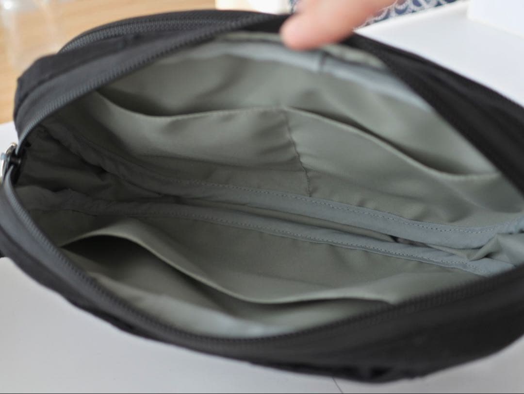 ミナペルホネン　dopタンバリンのカンガルーバッグ