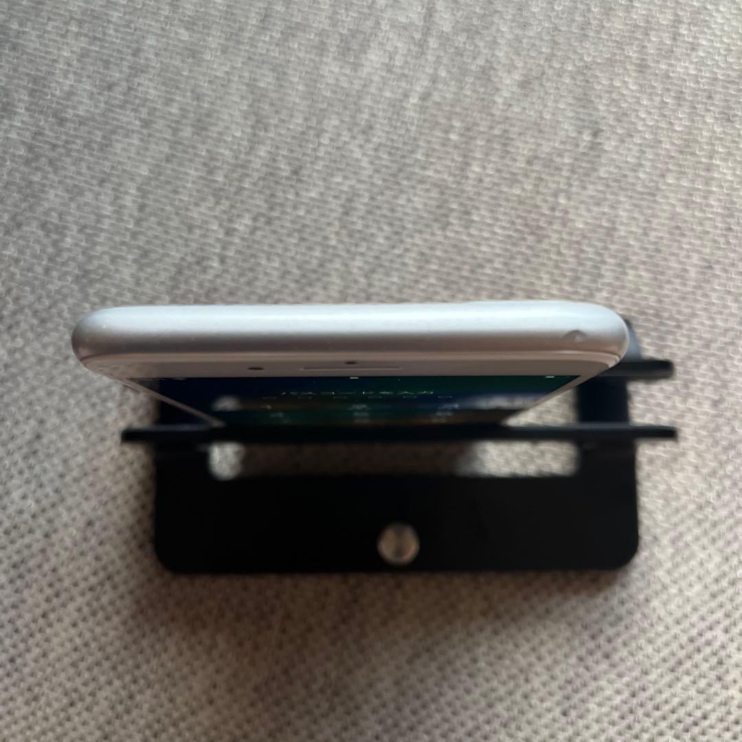 Apple iPhone 8 Plus シルバー 5.5インチ