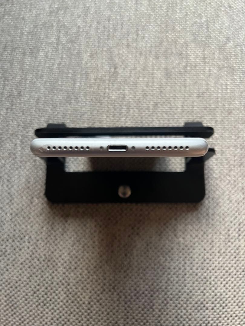 Apple iPhone 8 Plus シルバー 5.5インチ