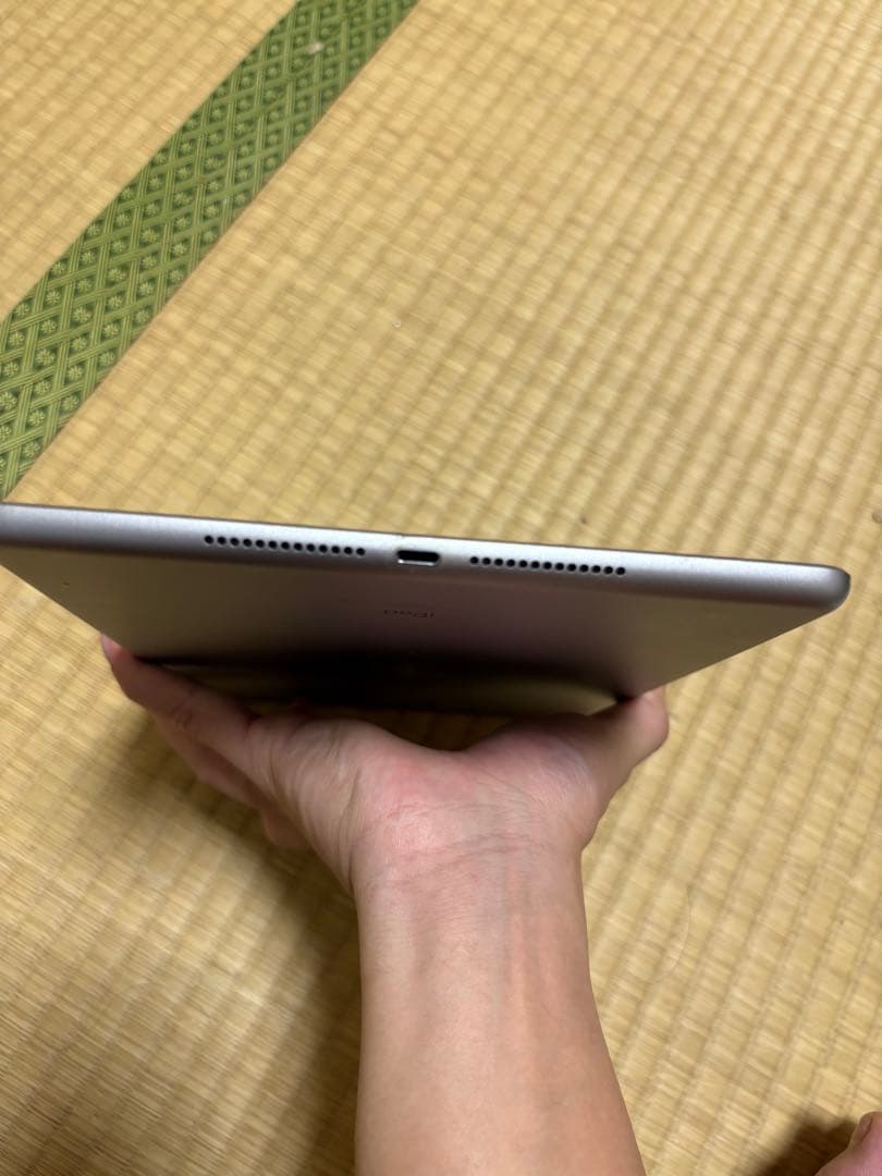 iPad 第6世代 32gb バテッリ容量93% simフリー