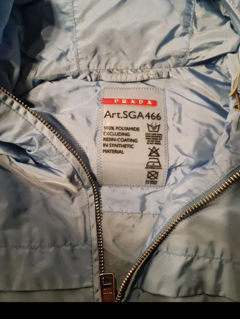 PRADA 水色 ウインドブレイカー M