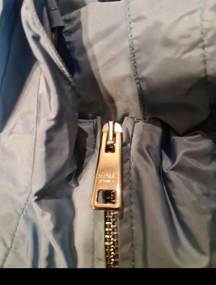 PRADA 水色 ウインドブレイカー M