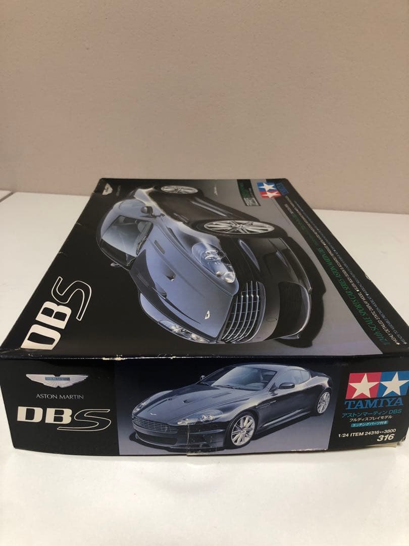タミヤ 1/24スポーツカーシリーズ　アストンマーティンDBS プラモデル