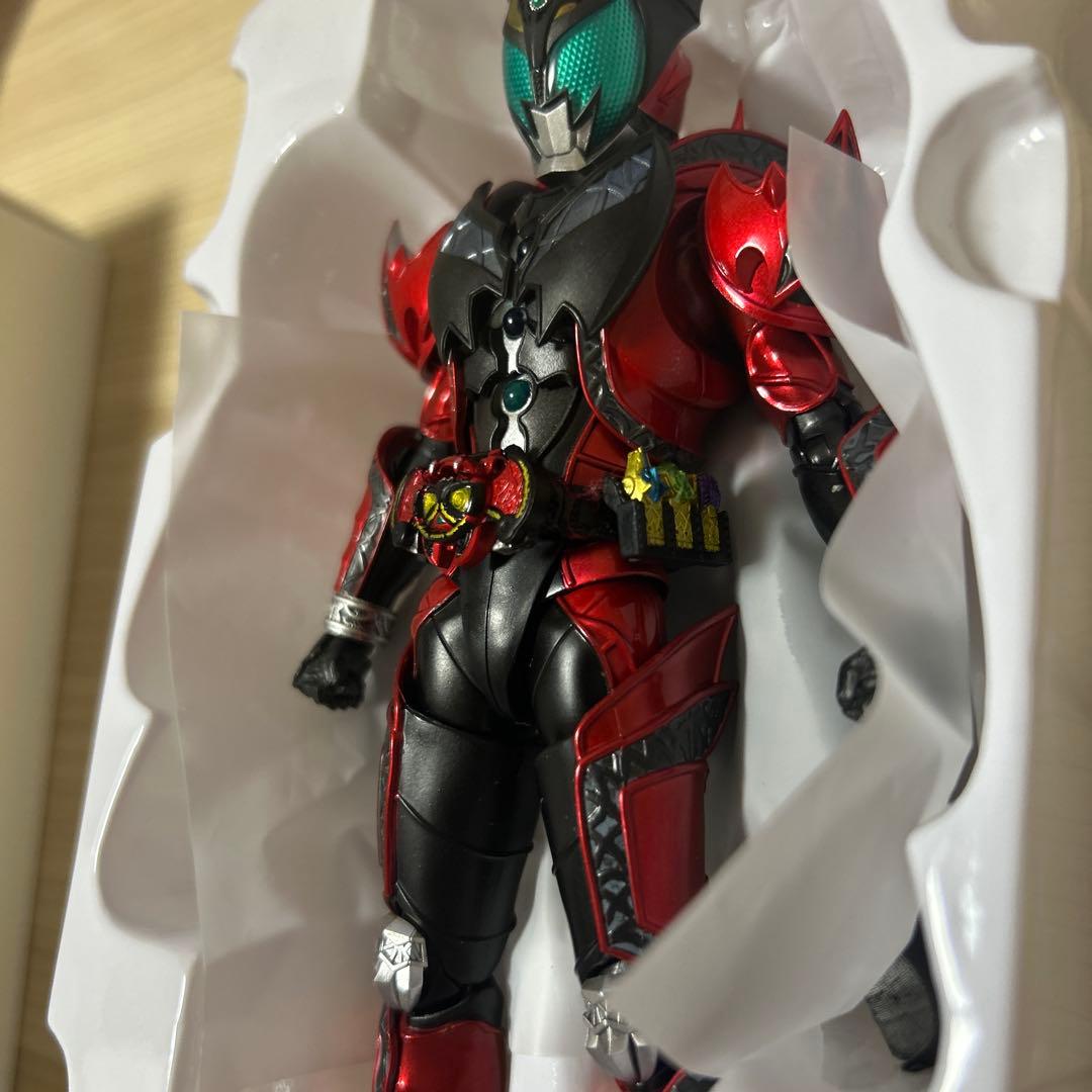 S.H.Figuarts真骨彫仮面ライダーダークキバ