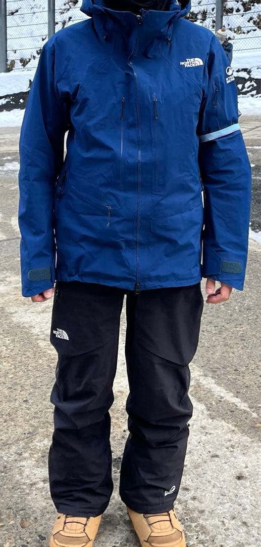 ノースフェイス　スノーボードウエア