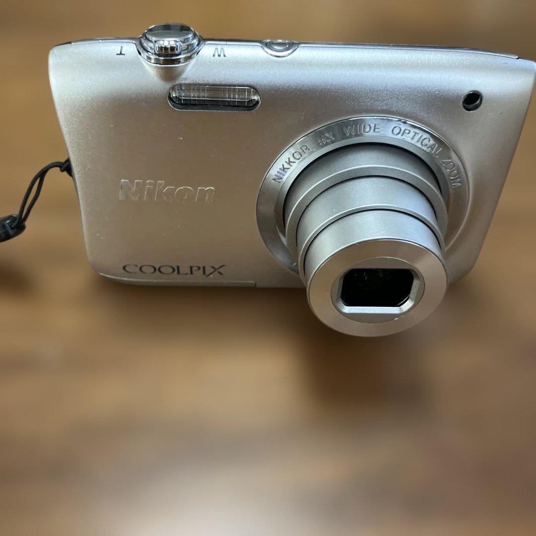 Nikon COOLPIX S2900 シルバー コンパクトデジタルカメラ