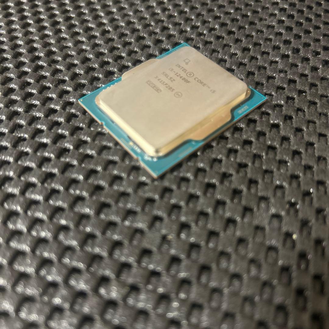 黃*黃様 Intel Core i5-12400F LGA1700