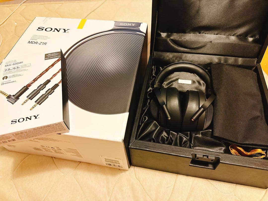 SONY MDR-Z1R、ケーブル付き