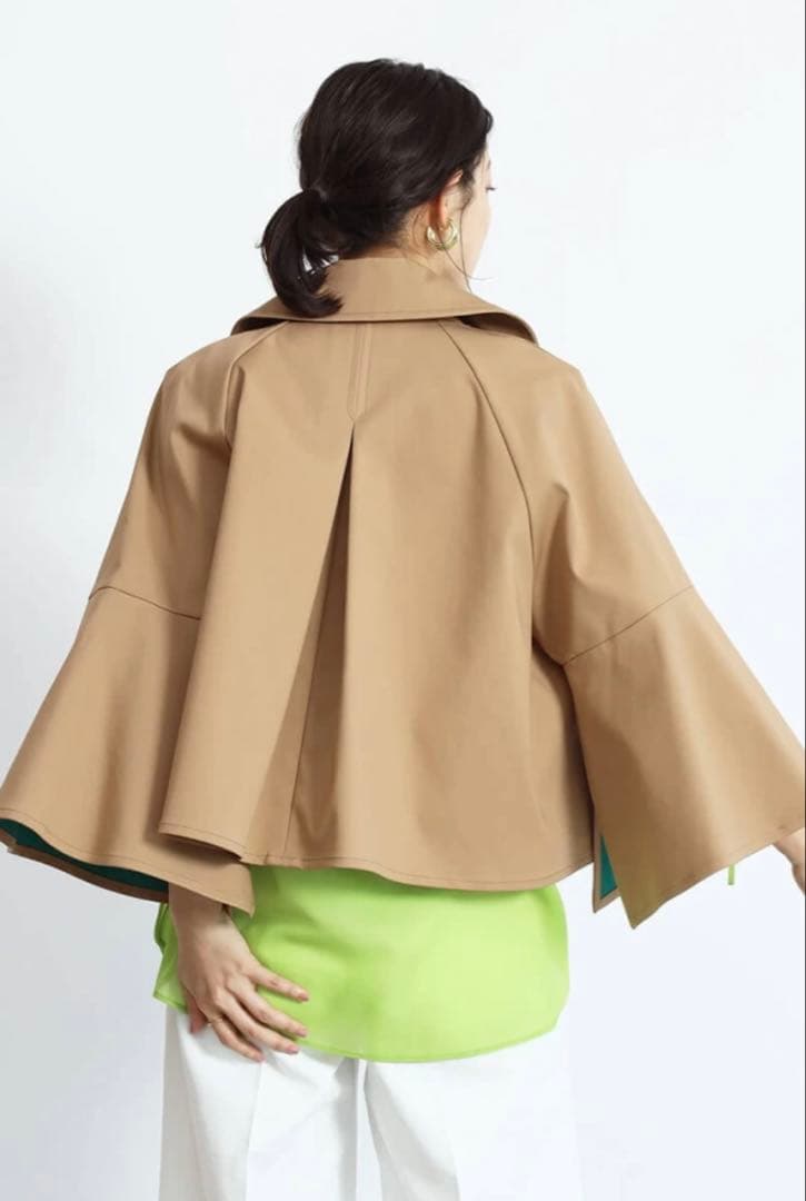 Grandtable フレアスリーブショートアウター　ショート　トレンチコート